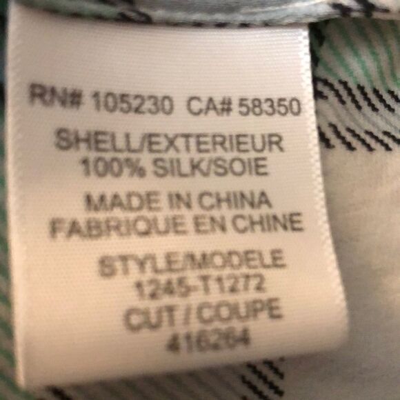 Joie plaid silk long or tabbed‎ sleeve button front  rounded neckline Size Small - Picture 4 of 5